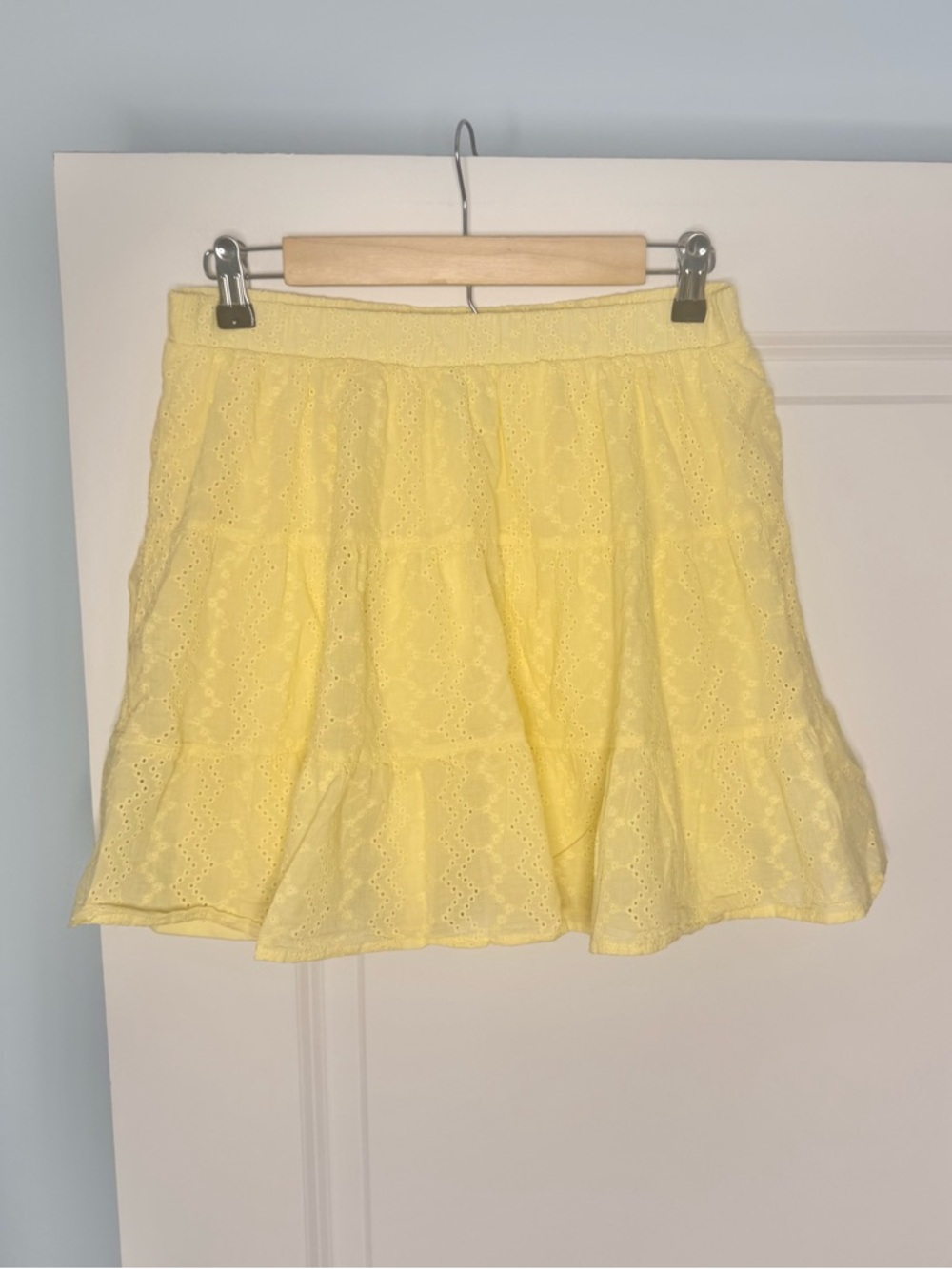🍓6/$15🍓 Butter Yellow Eyelet Skirt